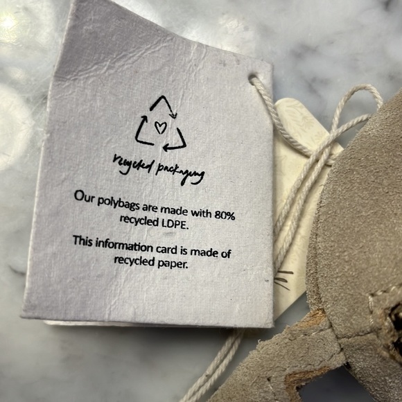 Free People Kingsley Natural Suede Wristlet NWT - Picture 13 of 16